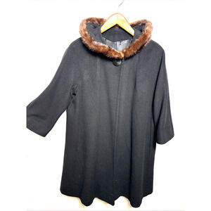 Vintage 1960s Women's Black Coat Mink Fur Trim Cape with 3/4 Sleeves Classic EUC